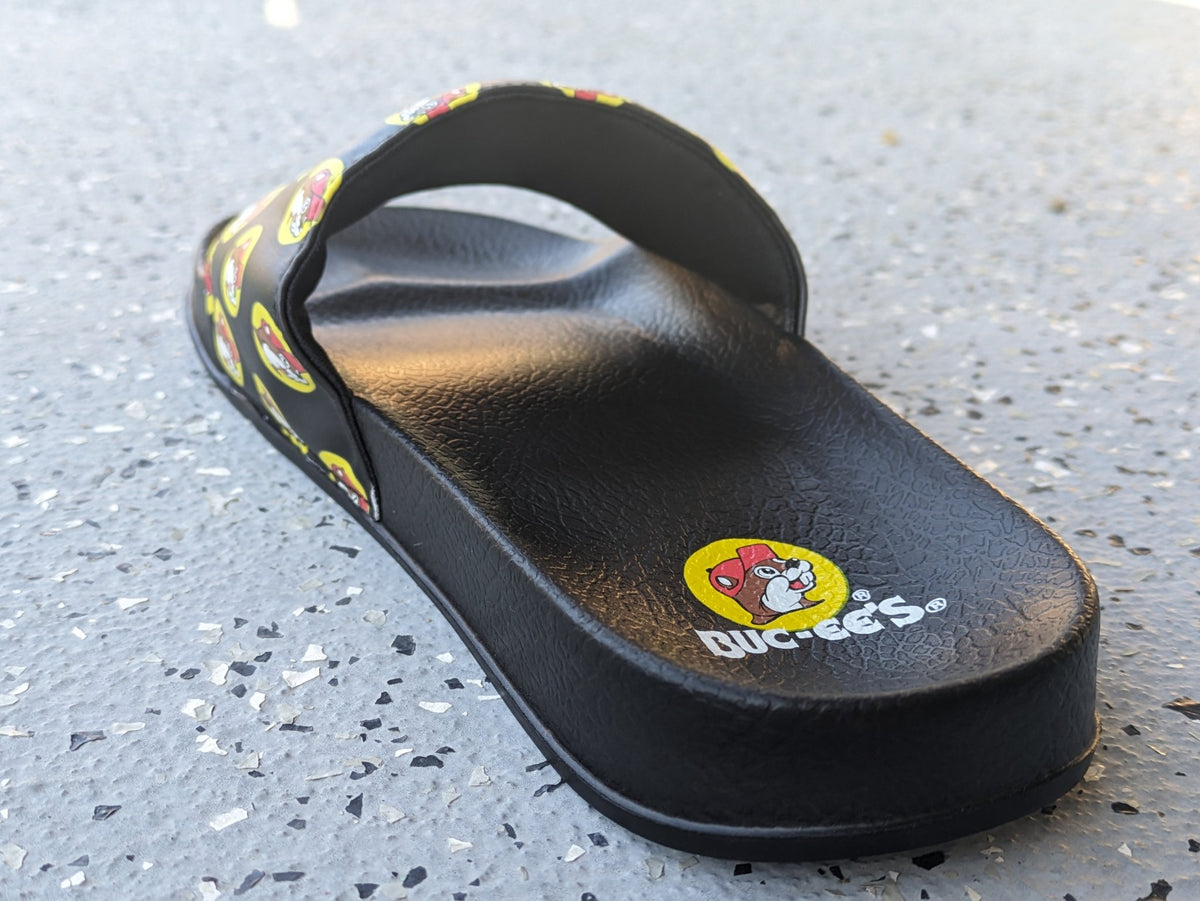Buc-ee's pool slide kids sandals