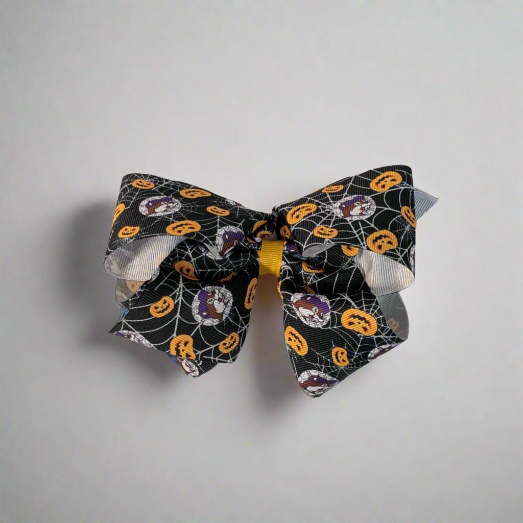 Buc-ee's halloween bows