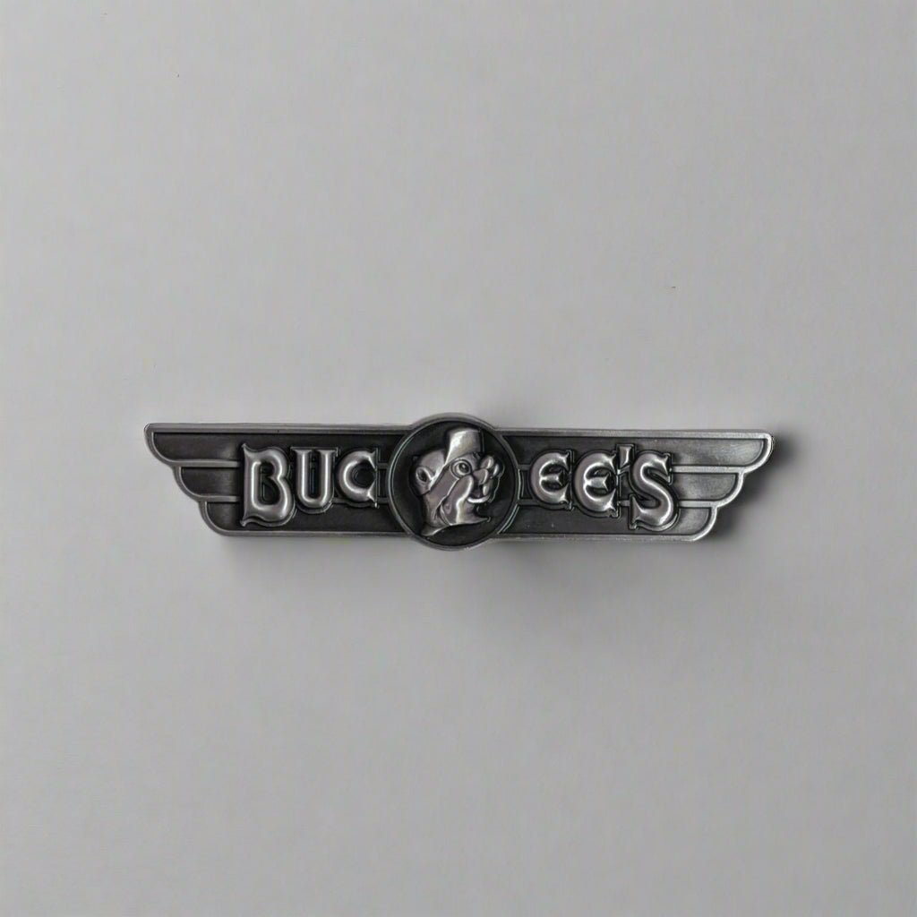 Buc-ee's metal emblem