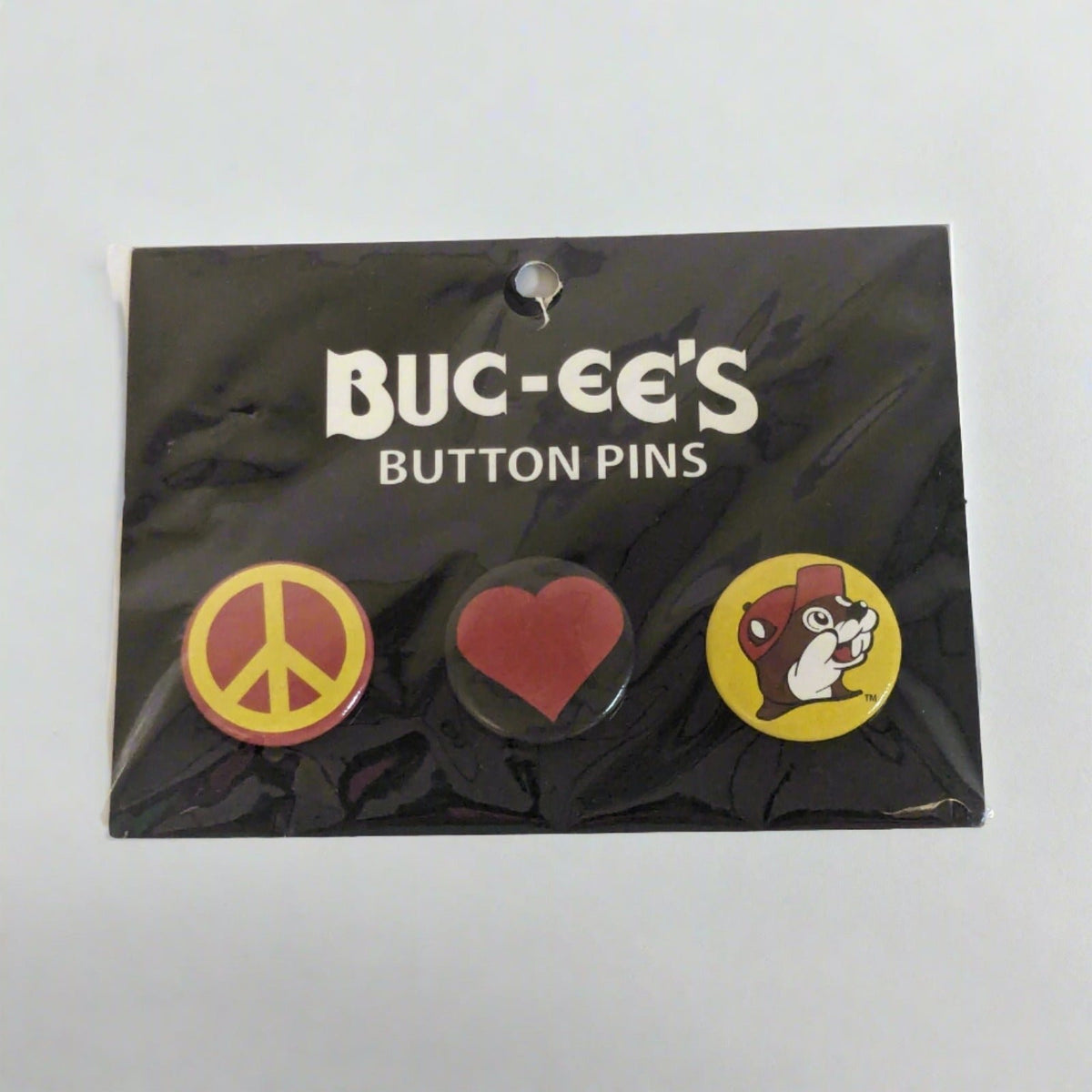Buc-ee's button pins